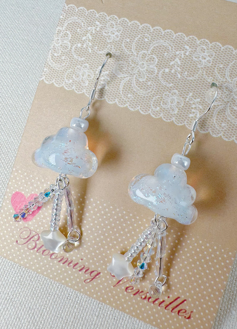 Shimmering cloud lampwork glass beads earrings